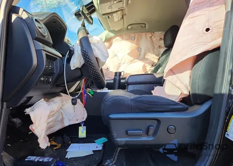 2021 Toyota Tundra z USA, uszkodzony, nr VIN 5TFDY5F11MX972002